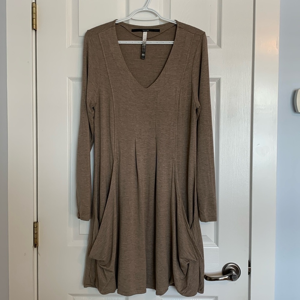 Kenzie cotton jersey long sleeve dress site pockets women’s size medium beige.